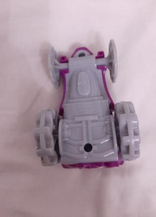 Фиолетовая игрушечная машинка машина с персонажем, фигурка машинки из киндера5 фото