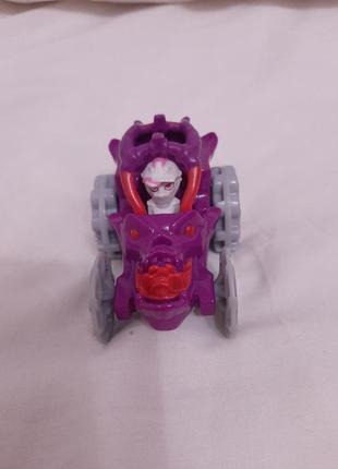 Фиолетовая игрушечная машинка машина с персонажем, фигурка машинки из киндера2 фото