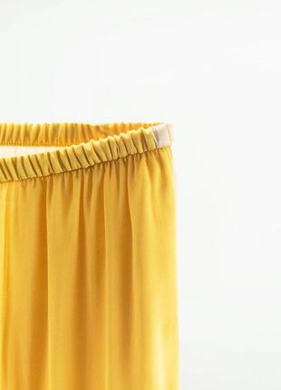 Прямые брюки женские желтые атласные с принтом zara new5 фото