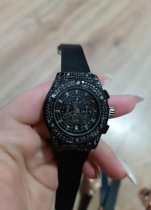 Женские наручные часы hublot big bang ladies2 фото