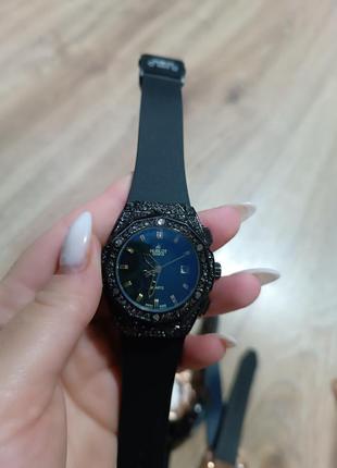 Женские наручные часы hublot big bang ladies5 фото