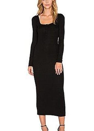 Довге трикотажне плаття в рубчик