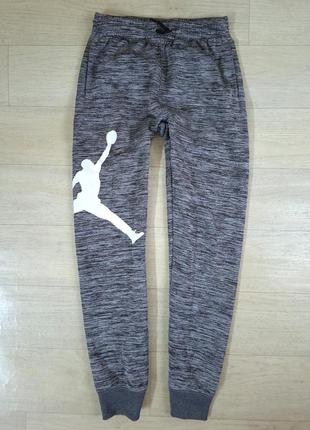 Спортивні штани на флісі jordan вказаний зріст 152-158