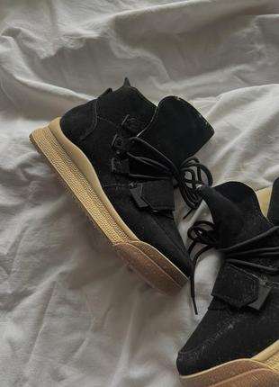 Нові чорні зі штучної замші хайтопи черевики10 фото