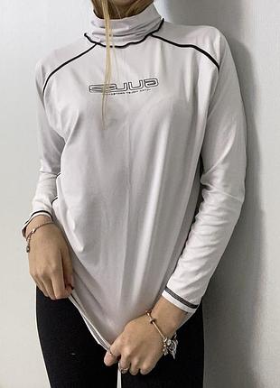 Спортивный белый лонгслив