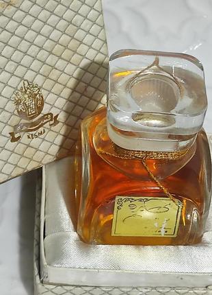 Оригинальные духи, парфюм kesma cairo (каир) винтаж.

большая упаковка на завязке5 фото