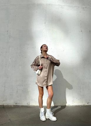 Жіночий неймовірно легкий стильний бежевий шовковий костюм комплект сорочка+шорти з кишенями 2024
