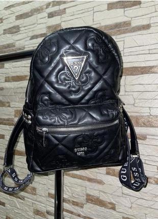 Чорний прогулянковий рюкзак guess