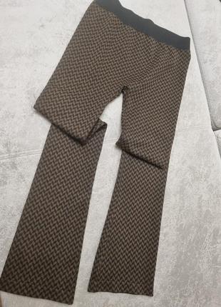 Трикотажные брюки-лосины