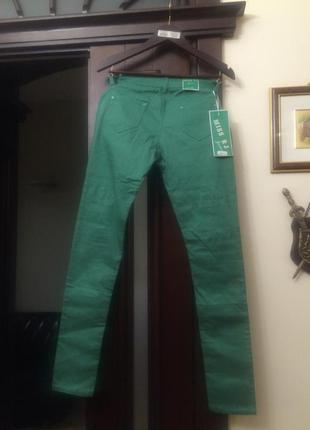 Ярко-зеленые джинсы стрейч1 фото