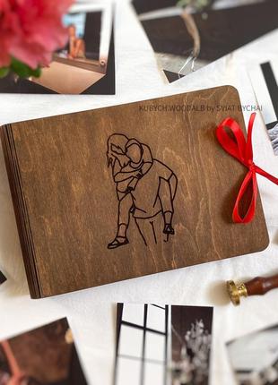 Дерев'яний фотоальбом з паперовими сторінками | креативний подарунок на день закоханих для дівчини і хлопця2 фото