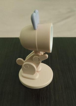 Маленький светильник, ночник в виде зайчика, на магнитной подставке3 фото
