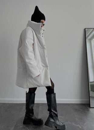 Курточка теплая экокожа на синтепоне черная и белая8 фото