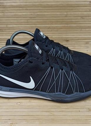 Кроссовки nike dual fusion hit размер 40 (26 см.)