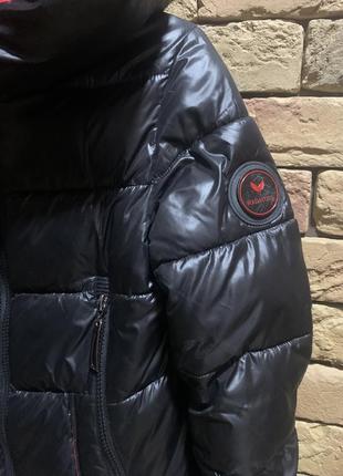 Пуховик, пальто жіноче стильне чорне з червоним оздобленням s, xs, m