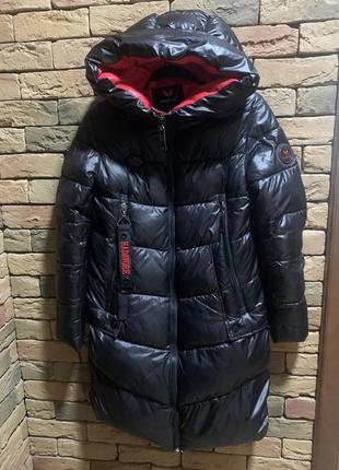 Пуховик, пальто женское стильное черное с красной отделкой s, xs, m