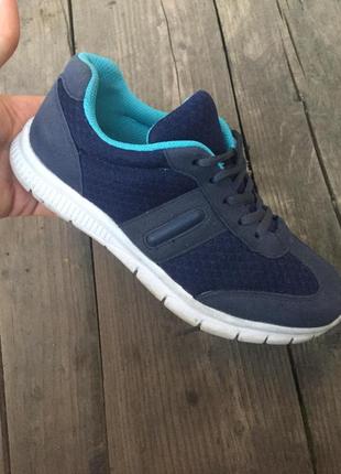 Кросівки з європи унісекс