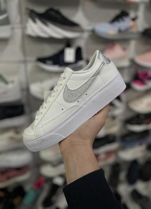 Кеды женские 
nike blazer

dq7571-101
оригинал1 фото