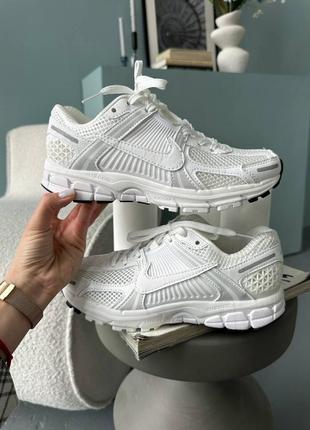 Кроссовки nike zoom vomero 5 white1 фото