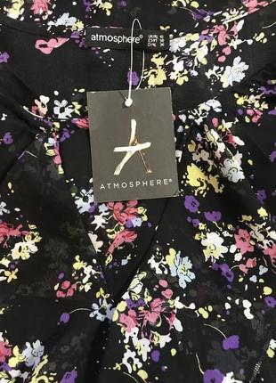 Очень красивая и стильная брендовая блузка в цветочках!