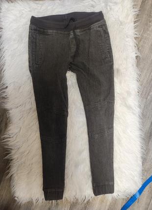 Крутые джинсы/джоггеры на рост 134-140 см