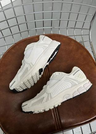 Nike zoom vomero 5 кроссовки7 фото