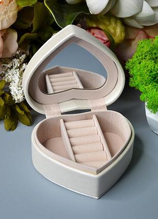 Шкатулка в виде сердца для украшений