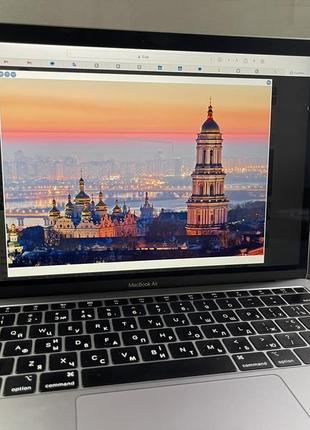 Macbook air, 13” space gray, i5, 8/256gb