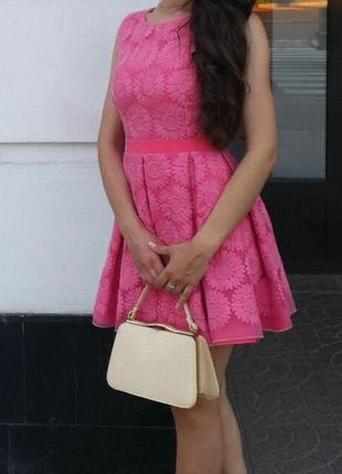 Пышное розовое платье1 фото