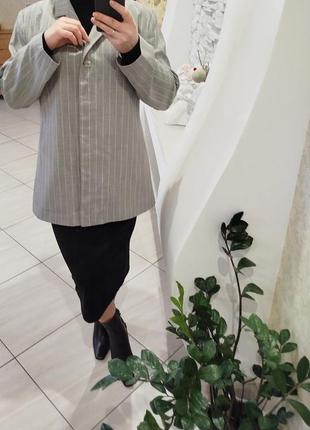 Серый пиджак женский в полоску2 фото
