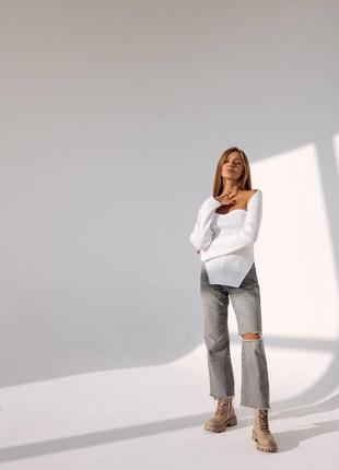 Трендовая кофта с открытыми плечами и квадратным вырезом