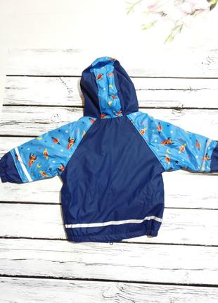 Водоотталкивающая демисезонная теплая детская куртка с капюшоном на флисе дождевик мальчика2 фото