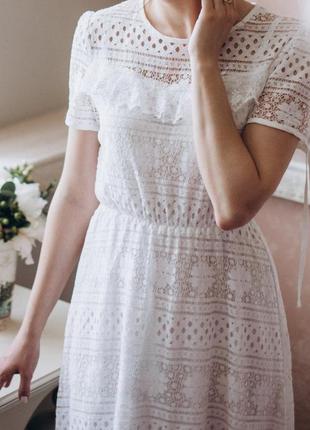 Біла мереживна сукня4 фото