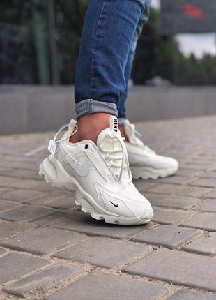 Женские кроссовки nike tc 7900