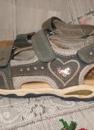 Босоножки девченочьи серого цвета р,30"skofus".