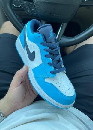 Женские кроссовки nike air jordan 1 low white blue black джордан белого с голубым и черным цветов2 фото