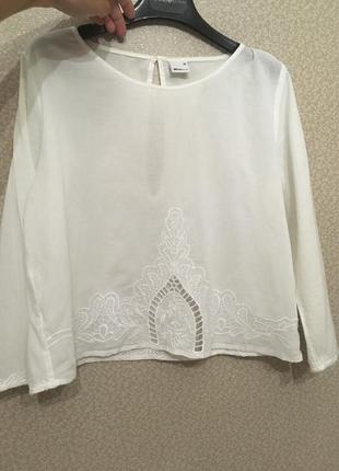 Летняя невесомая блузка-распашонка с шитьем