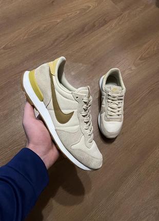 Кроссовки nike