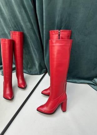 Эксклюзивные сапоги из итальянской кожи женские на каблуках красные7 фото