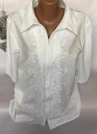 Нежная рубашка блуза на замке с вышивкой , лён 55%