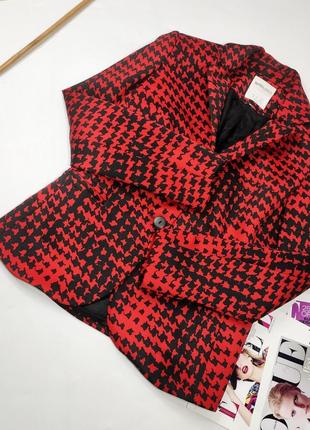 Піджак жіночий жакет червоного чорного кольору в принт від бренду suiteblanco m l2 фото