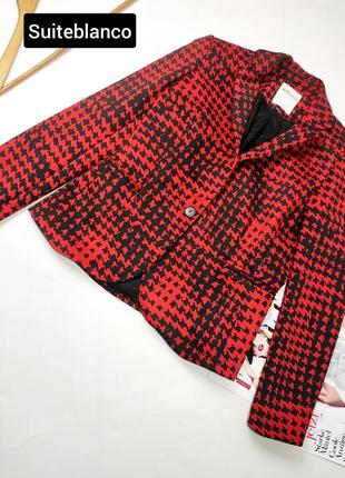 Пиджак женский жакет красного черного цвета в принт от бренда suiteblanco m l