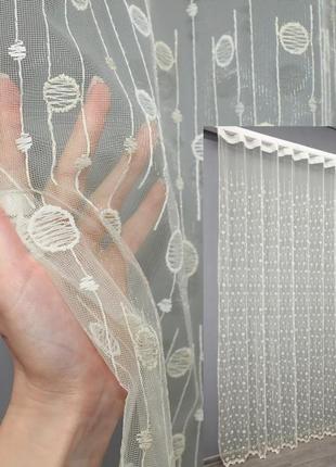 Тюль фатин з вишивкою. колір кремовий