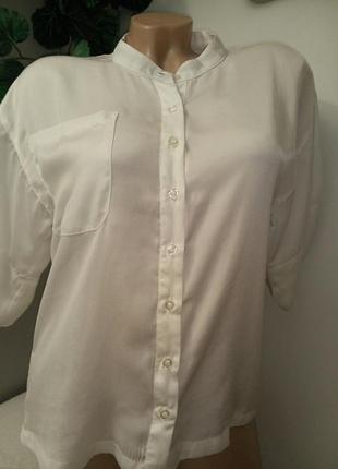 Белая базовая рубашка блузка оверсайз со спущенным плечом 362 фото