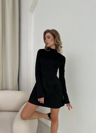 Платье короткое однотонное на длинный рукав замшевое качественное стильное трендовое черное6 фото