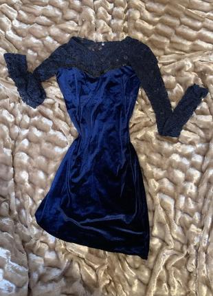 Велюровое платье синяя с цветочным кружевом и пайетками