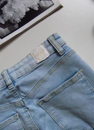 Светло-голубые джинсы 🩵7 фото