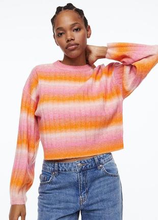 Яскравий об'ємний светер в смужку h&m роз s