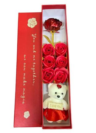 Подарочная коробка с розами и мишкой "цветочный подарок"1 фото