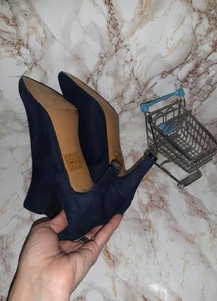 Темно-сині демі черевики човники з резинками-вставками, на підборах8 фото
